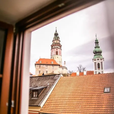 Adalbert Vendégház 4*